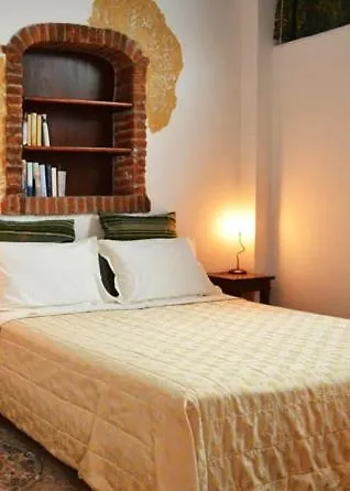Horse's House Bed & Breakfast *